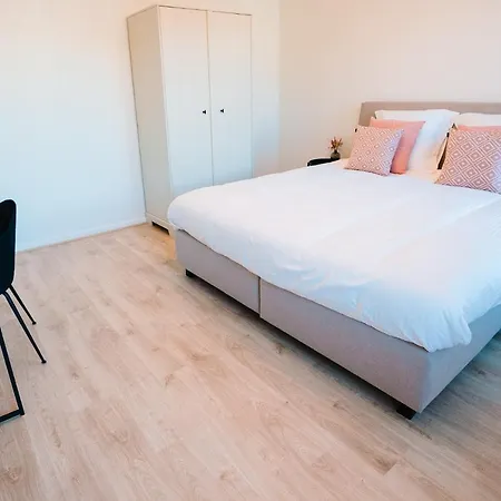 Maison De Juelle *